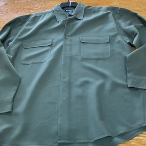 Montage men’s shirt.  Hunter green.  Size Large.  Great condition.